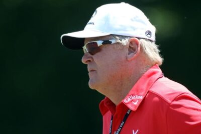 How much is Johnny Miller's net worth? Unveiling the fortune of this golf legend.