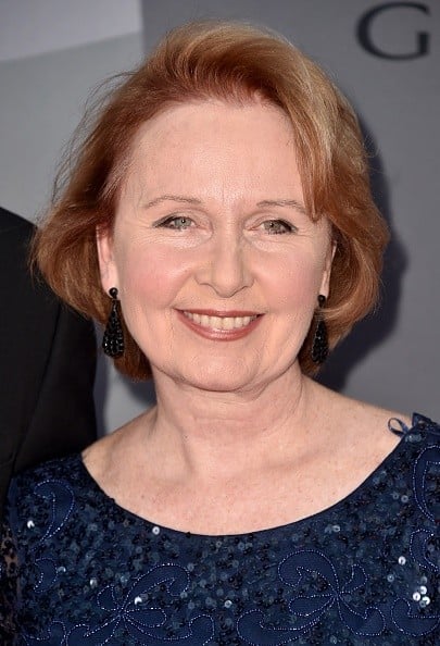 How much is Kate Burton's astounding net worth? Uncover the secrets behind her wealth.