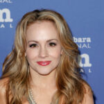 How much wealth has Kelly Stables accumulated? .